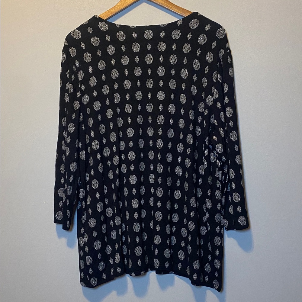 Chico's Tunic Top Women’s 4 XXL Black White Geometric 3/4 Sleeve Casual Shirt - Picture 7 of 10
